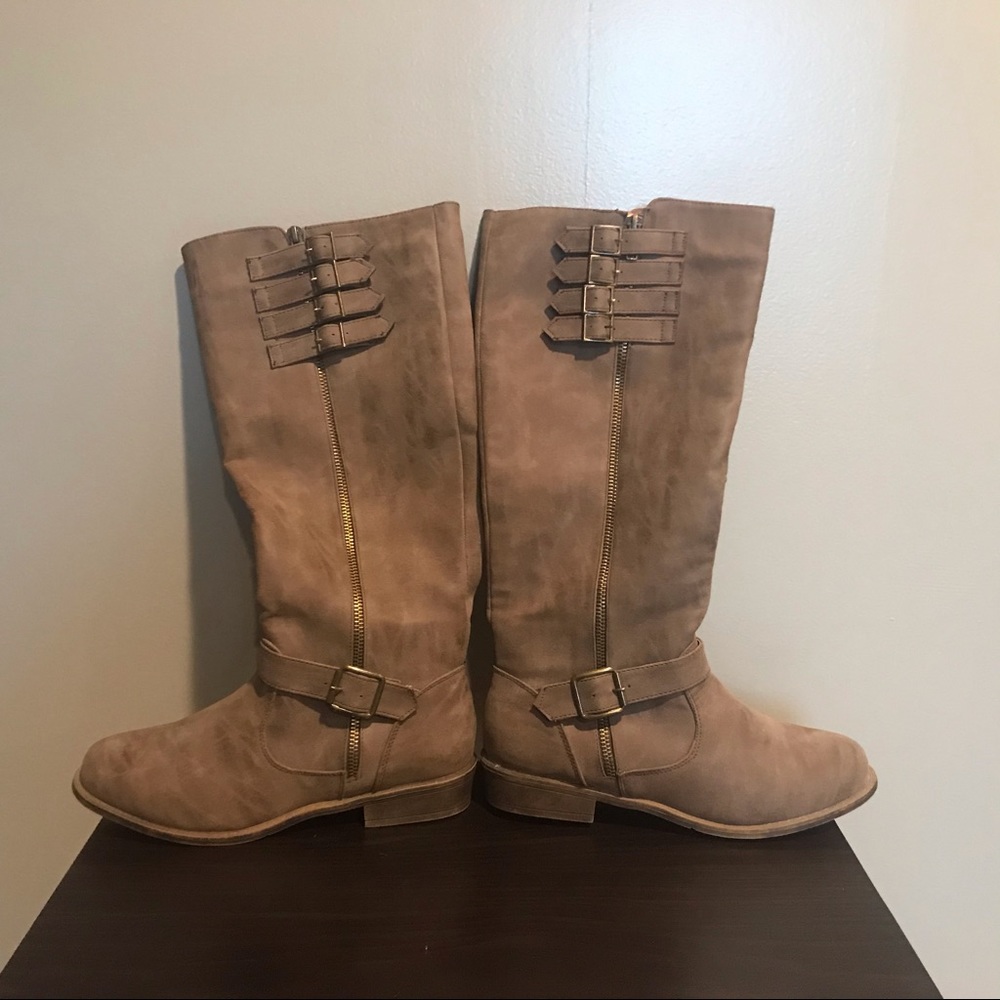 Size 10 Brown Knee-High Vanity Boots